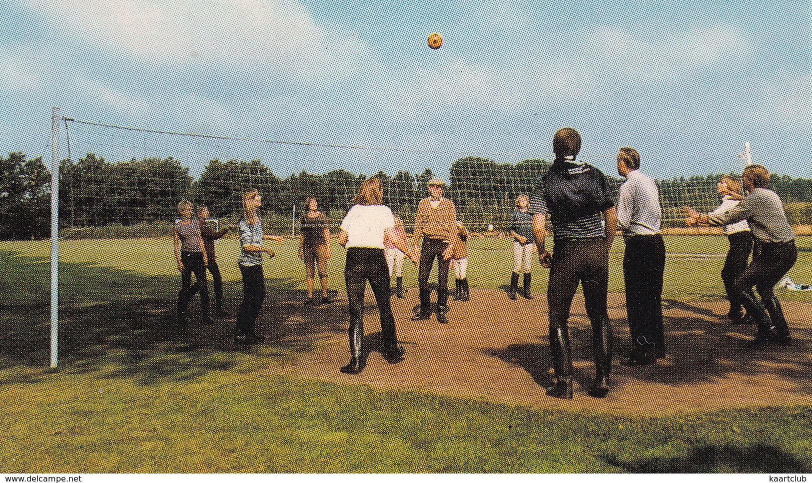 Schoonloo (Dr.) - Kampeerboerderij 'Alberdina Hoeve' : VOLLEYBAL - (Holland) - Volleyball