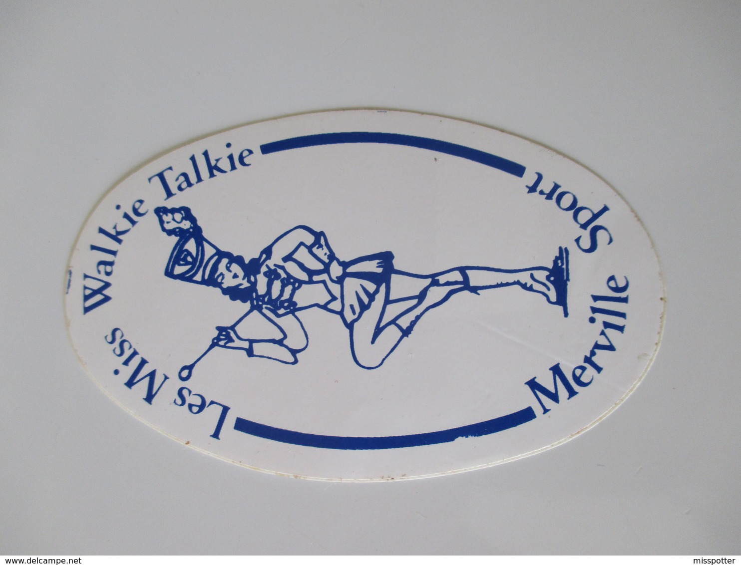 Autocollant Vintage Majorettes Miss Walkie Talkie  Merville  9,5 Cm / 6 Cm - Autocollants