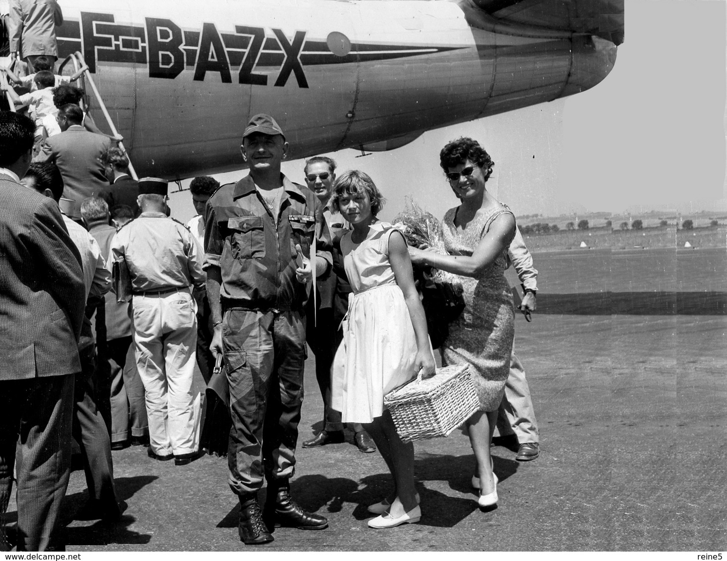 A-2B > PHOTO ALGERIE > Général BIGEARD Sa Femme Et Fille 3ème Régiment De Parachustistes Année 1957-58 - TRES BON ETAT - Aviation