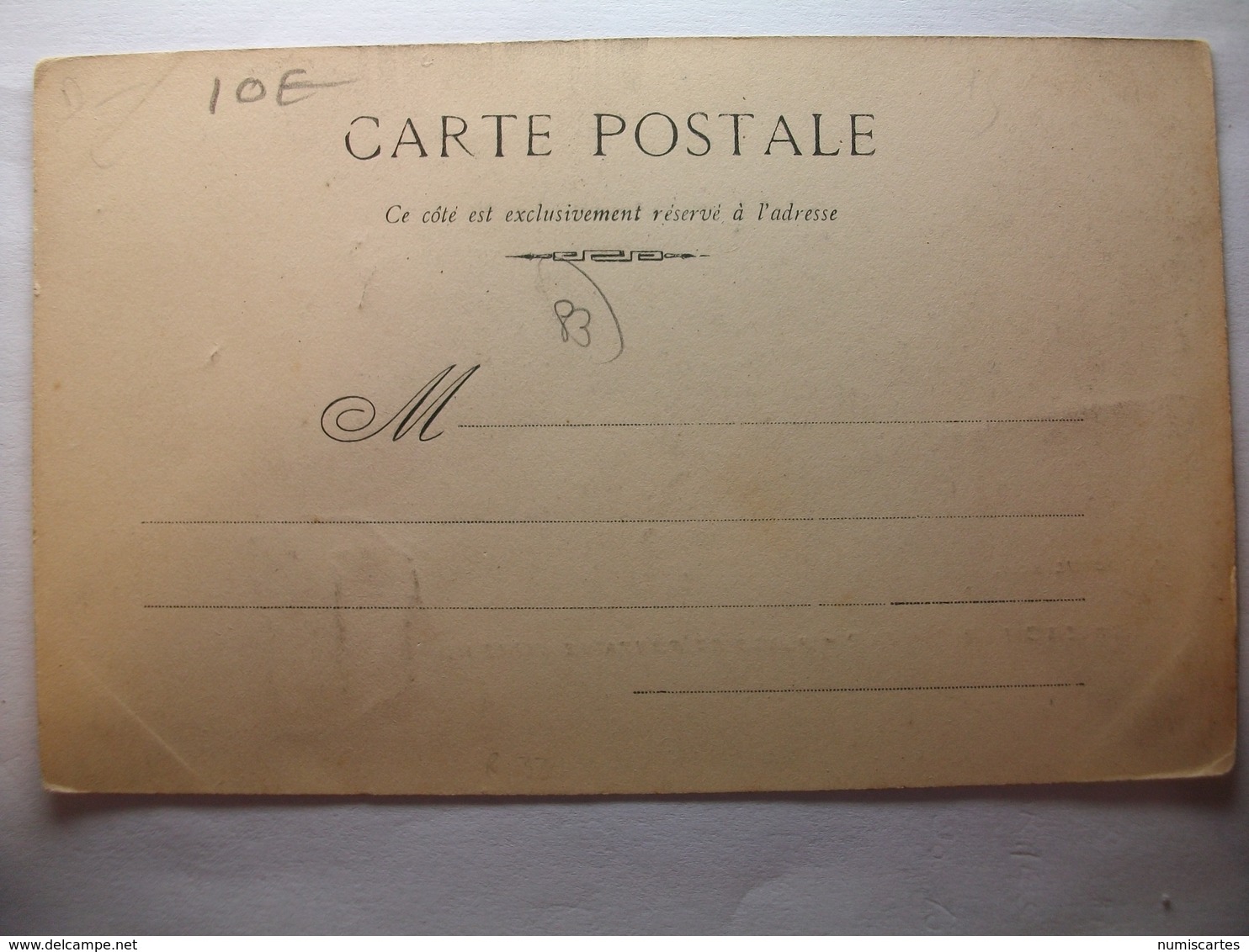 Carte Postale Saint Zacharie (83) ) Place Et Fontaine Saint Roch ( CPA Dos Non Divisé Noir Et Blanc Non Circulée ) - Saint-Zacharie