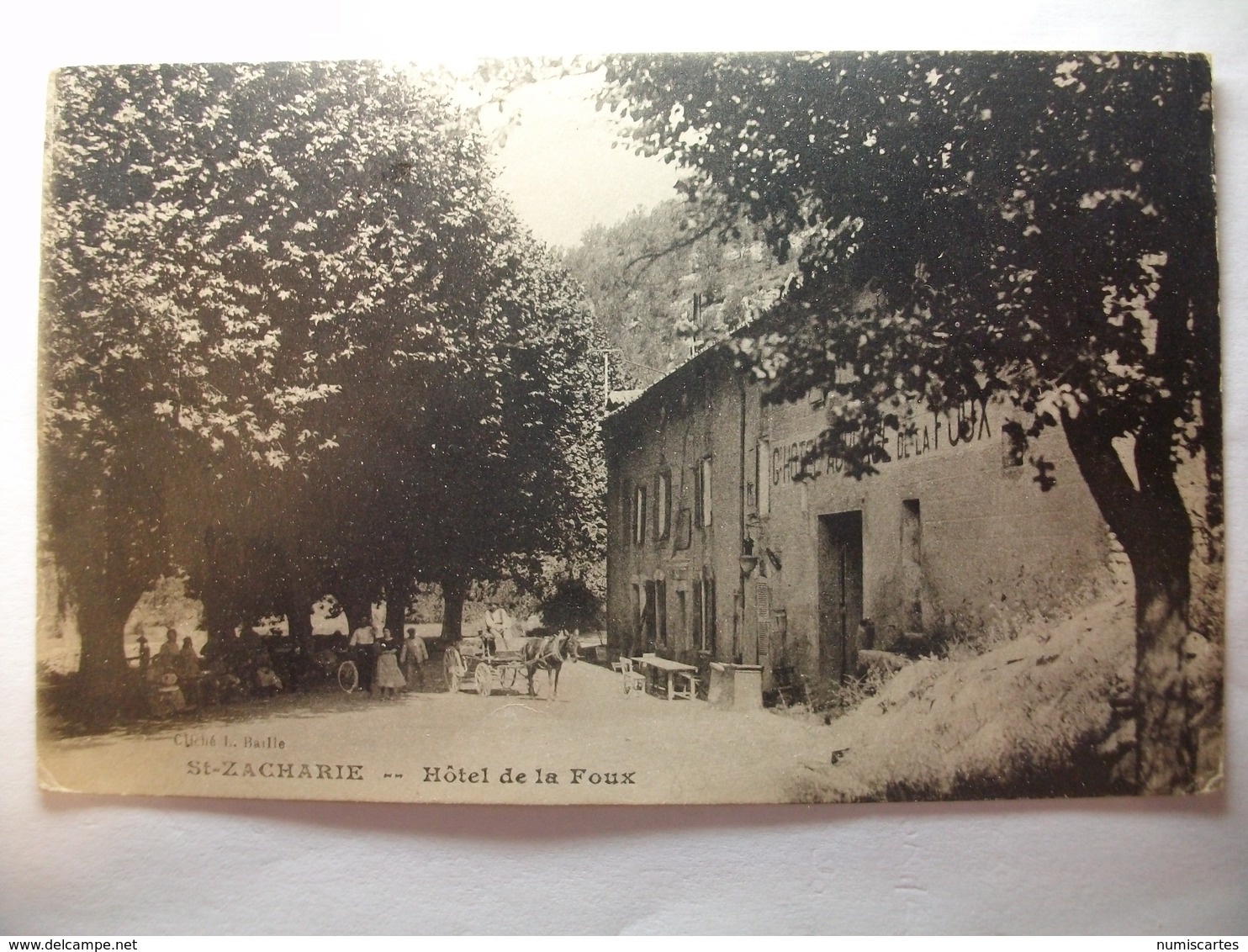 Carte Postale Saint Zacharie (83) ) Hotel De La Foux ( Petit Format Noir Et Blanc Oblitérée 1921 Timbres 10 Centimes ) - Saint-Zacharie