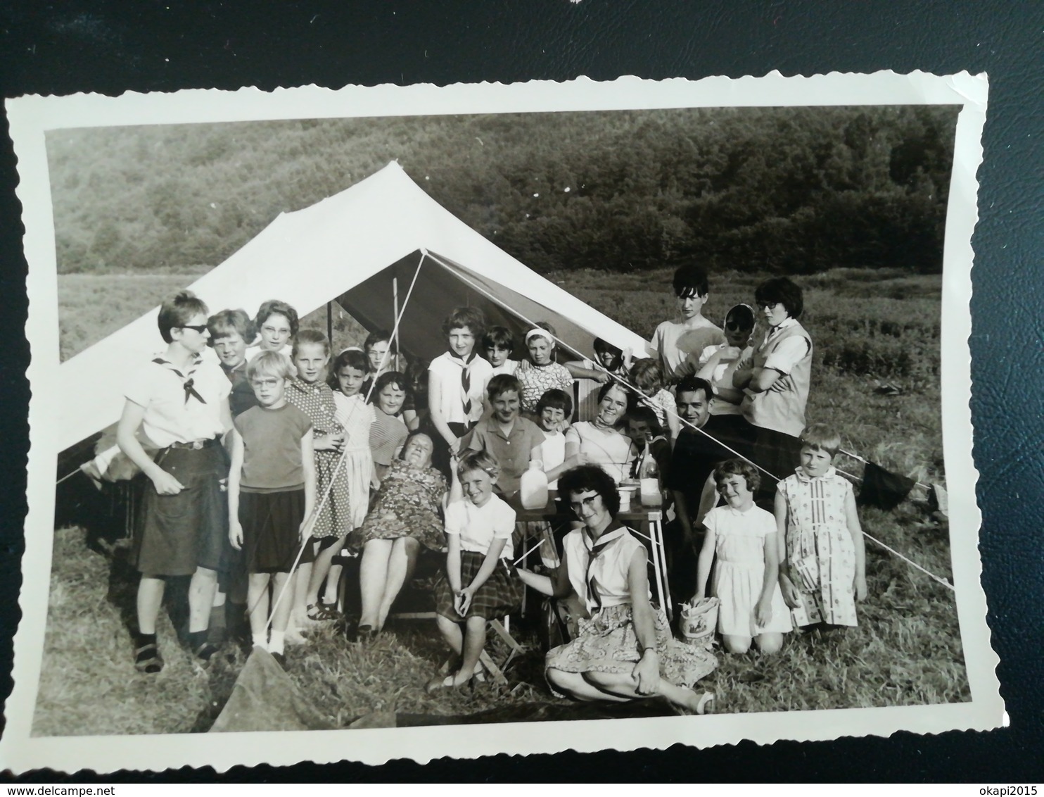 RÉVÉREND DOYEN DE YVOIR L ABBÉ R. WOINE AVEC GROUPE DE SCOUTS BELGIQUE WALLONIE NAMUR DINANT LOT 14 PHOTOS ORIGINALES - Scoutismo