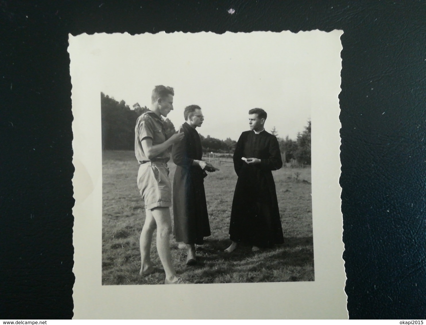 RÉVÉREND DOYEN DE YVOIR L ABBÉ R. WOINE AVEC GROUPE DE SCOUTS BELGIQUE WALLONIE NAMUR DINANT LOT 14 PHOTOS ORIGINALES - Scoutisme