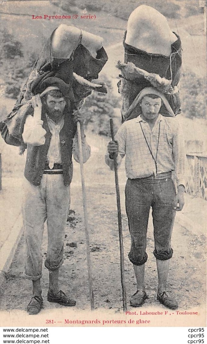 65  .  N° 201479   .    A IDENTIFIER    .    MONTAGNARDS PORTEURS DE GLACE - Autres & Non Classés