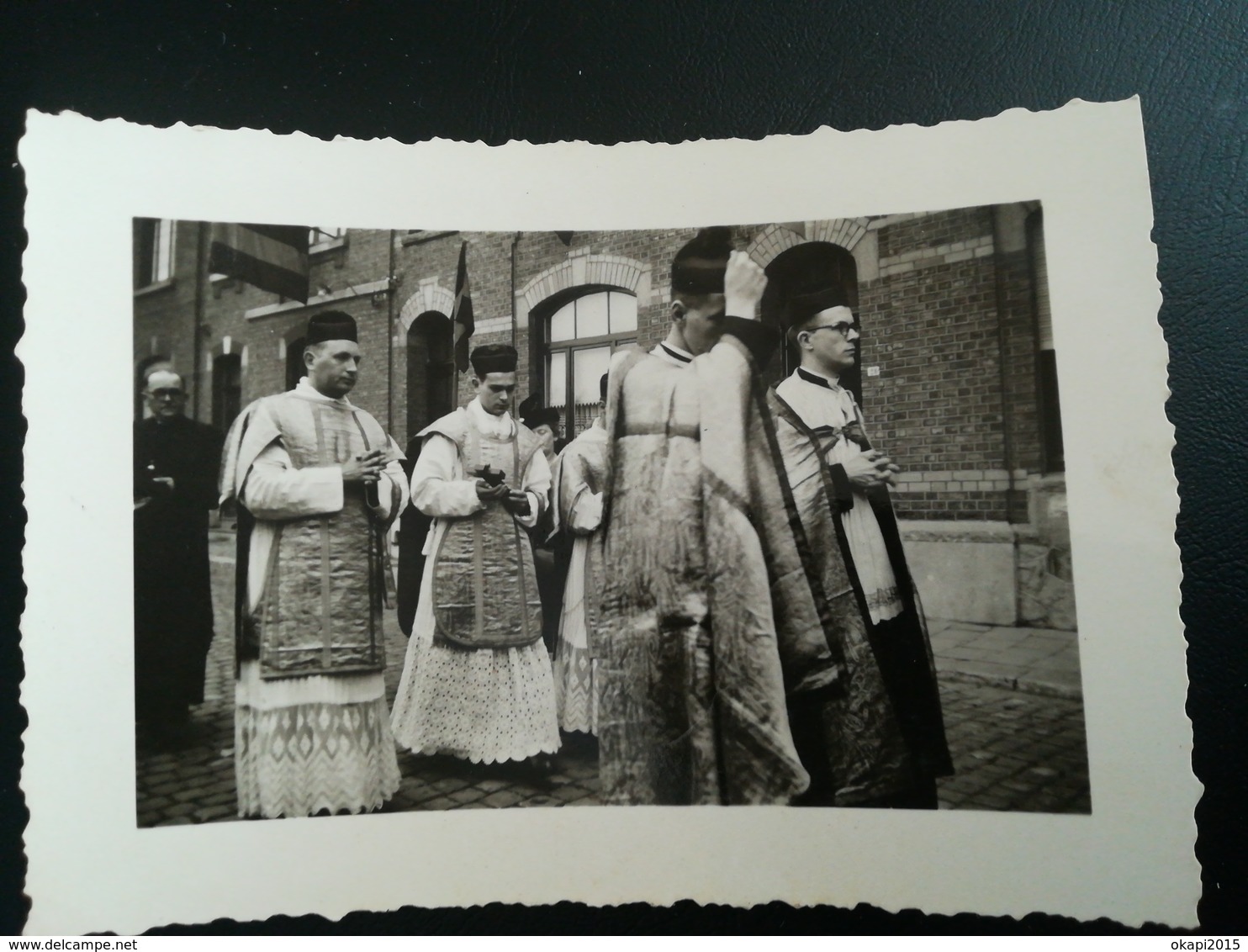 PERSONNES IDENTIFIÉES INSTITUTRICE ABBÉ DHUY EGHEZÉE  YVOIR NAMUR WALLONIE BELGIQUE  LOT 6 PHOTOS ORIGINALES