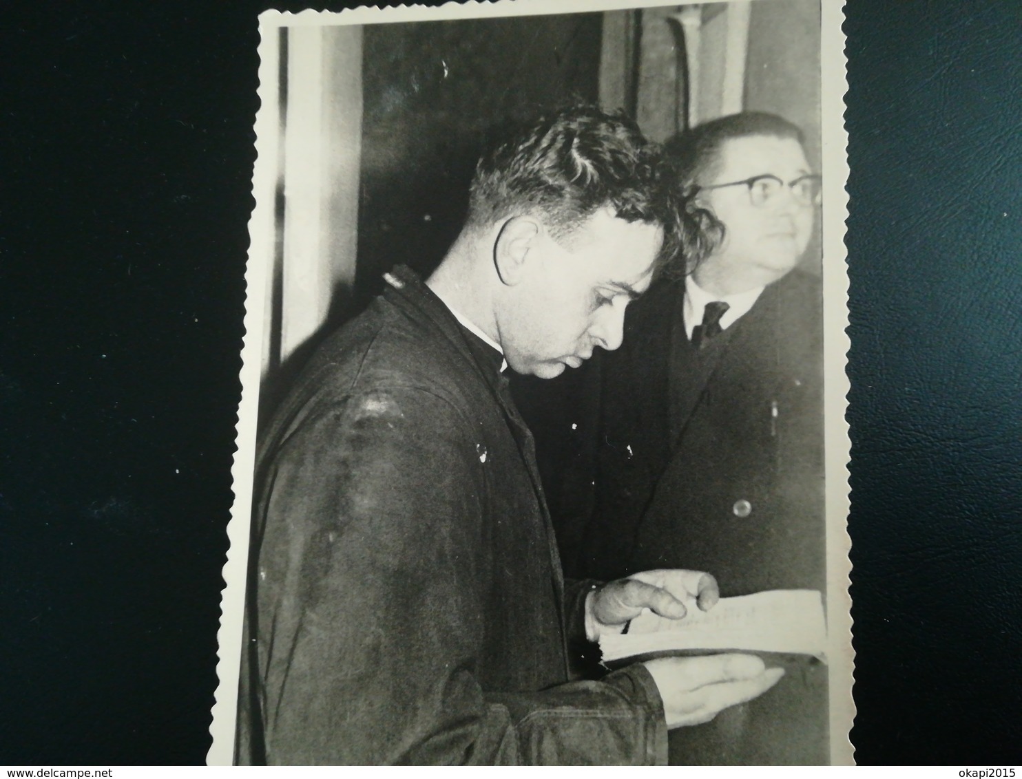 PERSONNES IDENTIFIÉES INSTITUTRICE ABBÉ DHUY EGHEZÉE  YVOIR NAMUR WALLONIE BELGIQUE  LOT 6 PHOTOS ORIGINALES