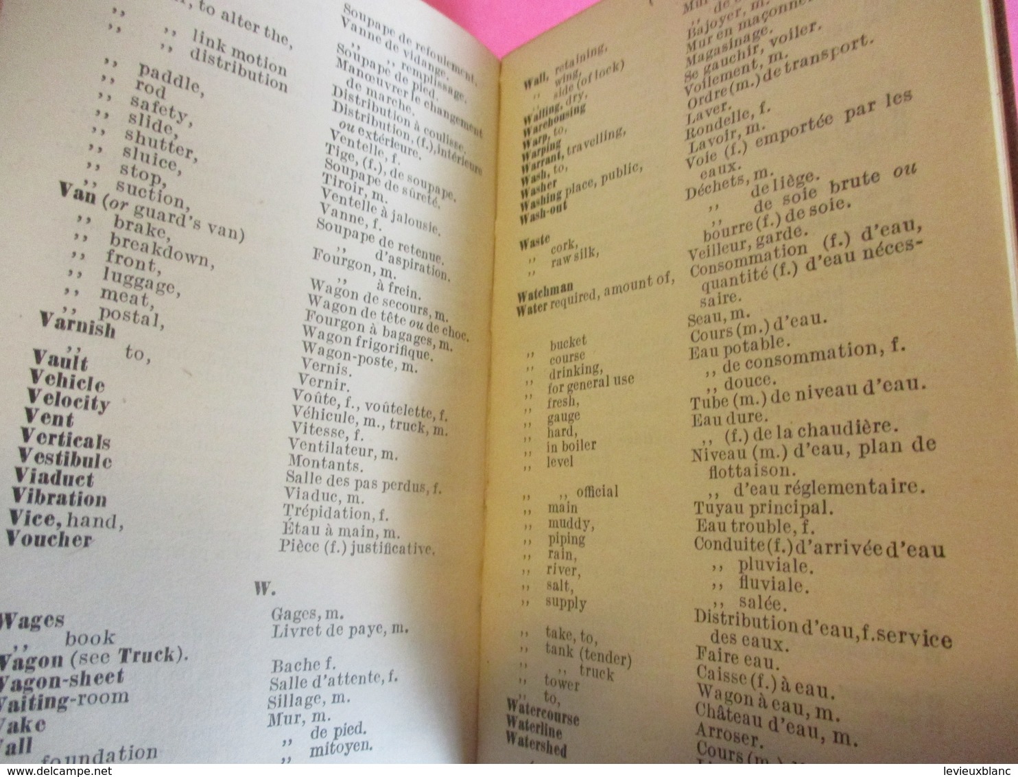 Petit Dictionnaire/Vocabulary of Railway,Canal and Engineering Terms/French-English;English-French/London /1916 TRA50