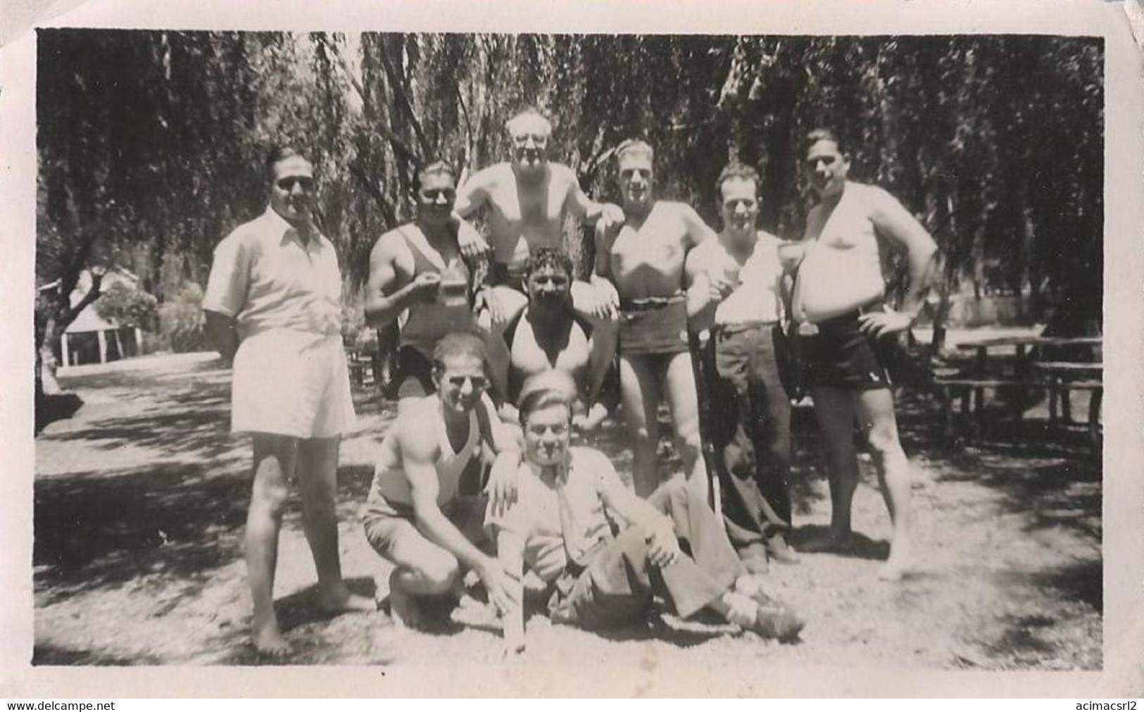 X1233 - Men In Swimsuit Maillot Funny By Camping Picnic Pique Nique - Photo 10x7cm 1950' Gay Int - Personas Anónimos