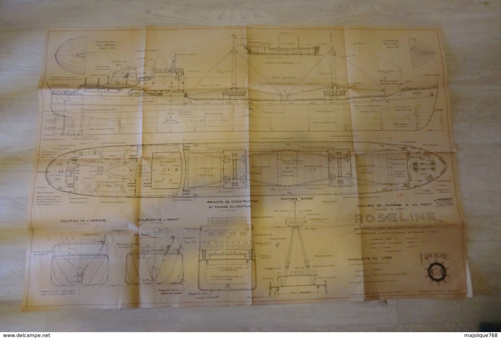 plan du modèle réduit du Roseline maquette au 1/100 navire de charge à un pont - dimensions 1,10 x 0,74 m.