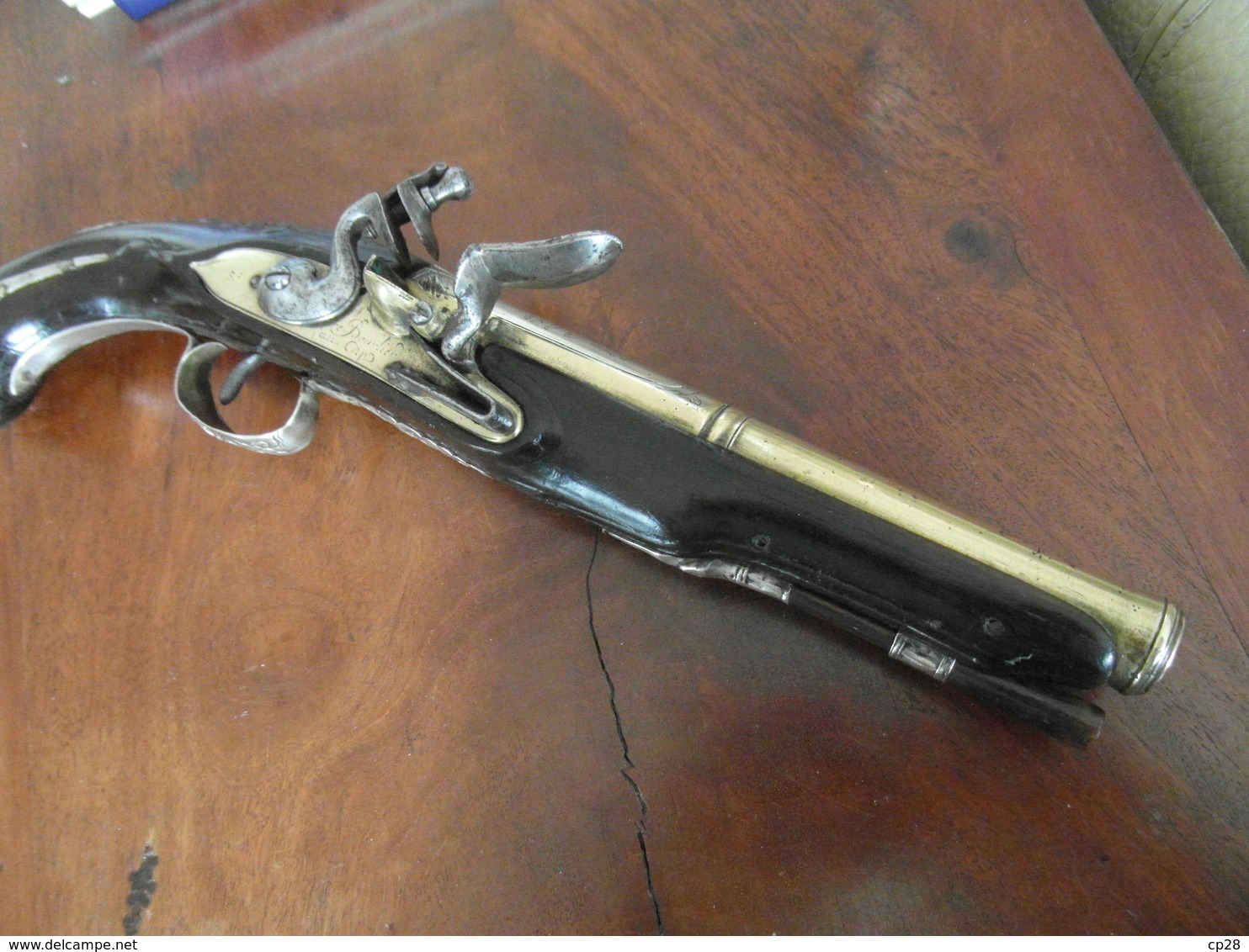 Beau pistolet de marine à silex 18è de "Pierre BOURLIER au CAP"