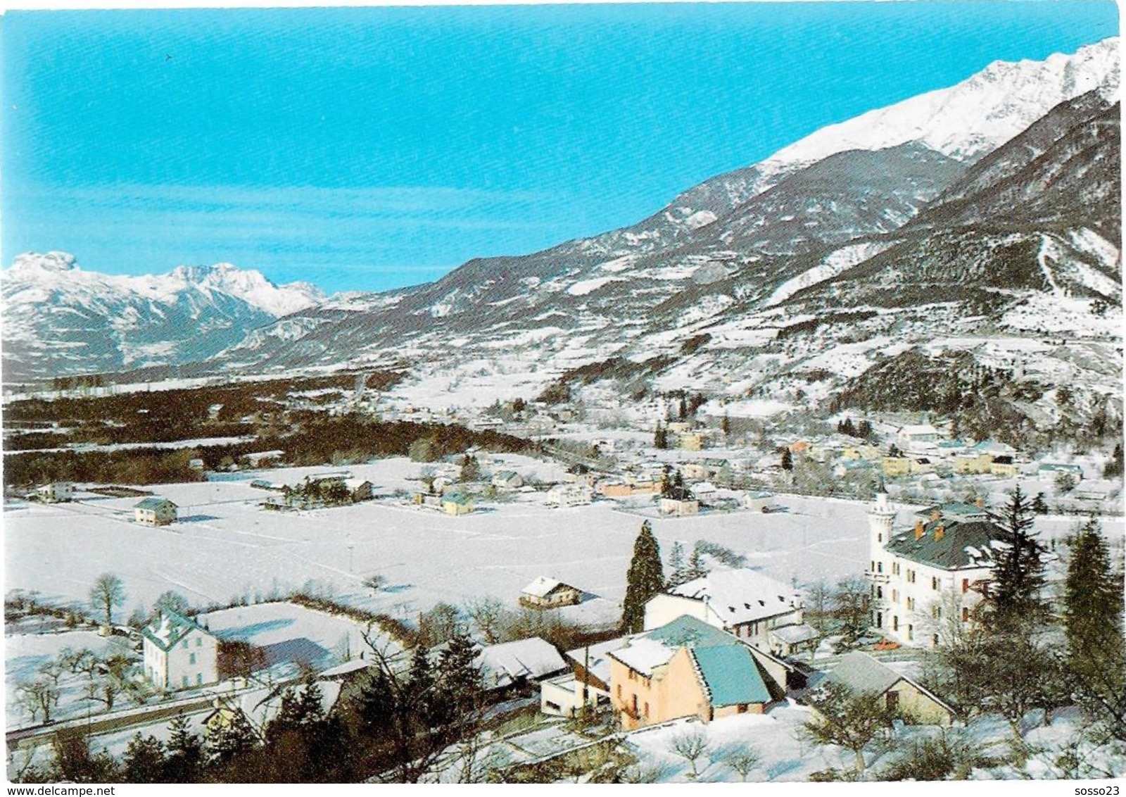 JAUSIERS Vue Générale Au Premier Plan Le Château Des Magnans - Autres & Non Classés