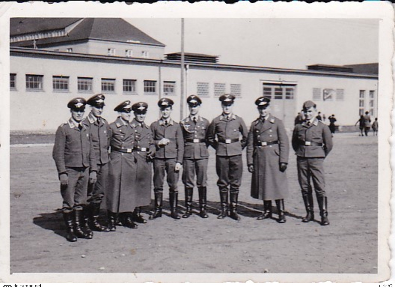 Foto Gruppe Deutsche Soldaten - 1943 - 8*5,5cm (40648) - Krieg, Militär