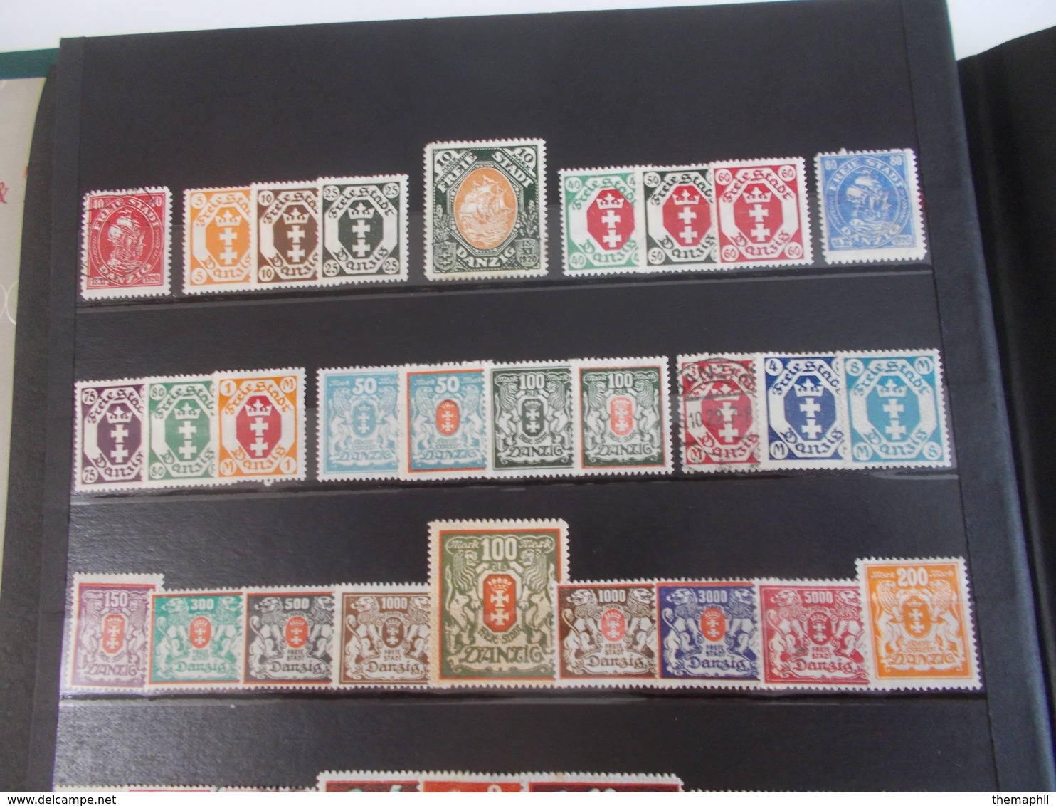 Lot N° 576 ESPAGNE  GRECE  GR. BRET. Un Classeur Neufs Ou Obl . - Collections (en Albums)