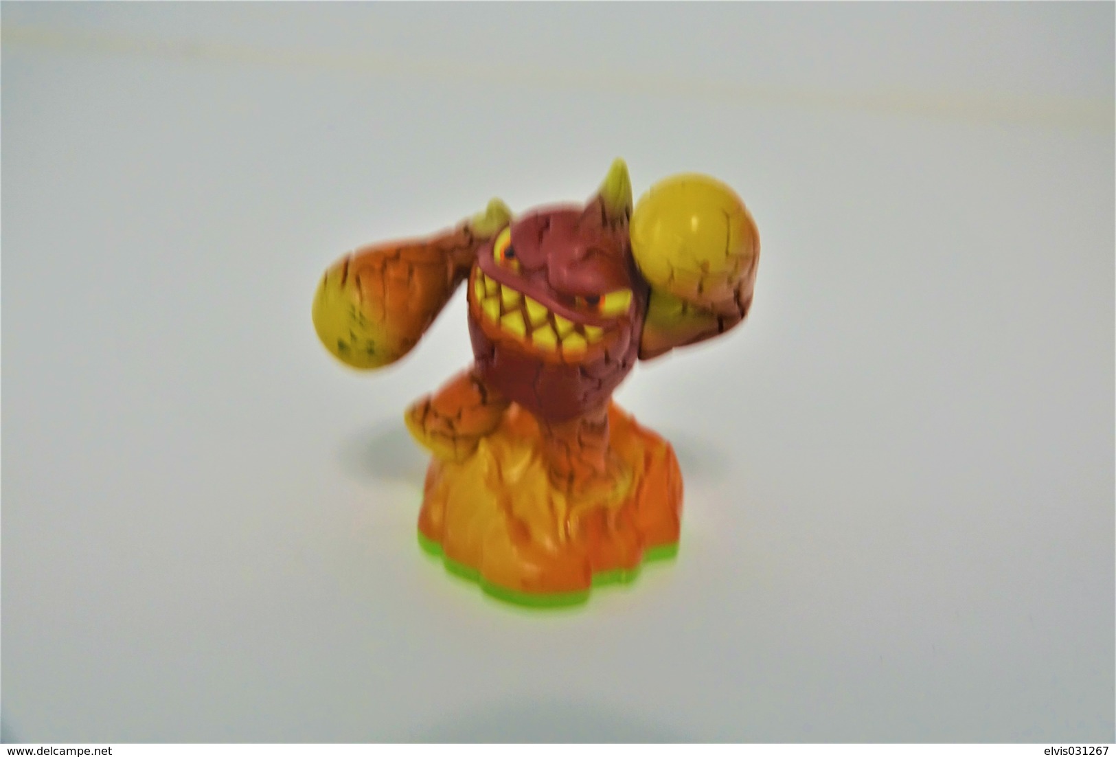 NINTENDO WII : SKYLANDERS FIGURE - ERUPTOR - Spyros Adventure - 2011 - Accessories