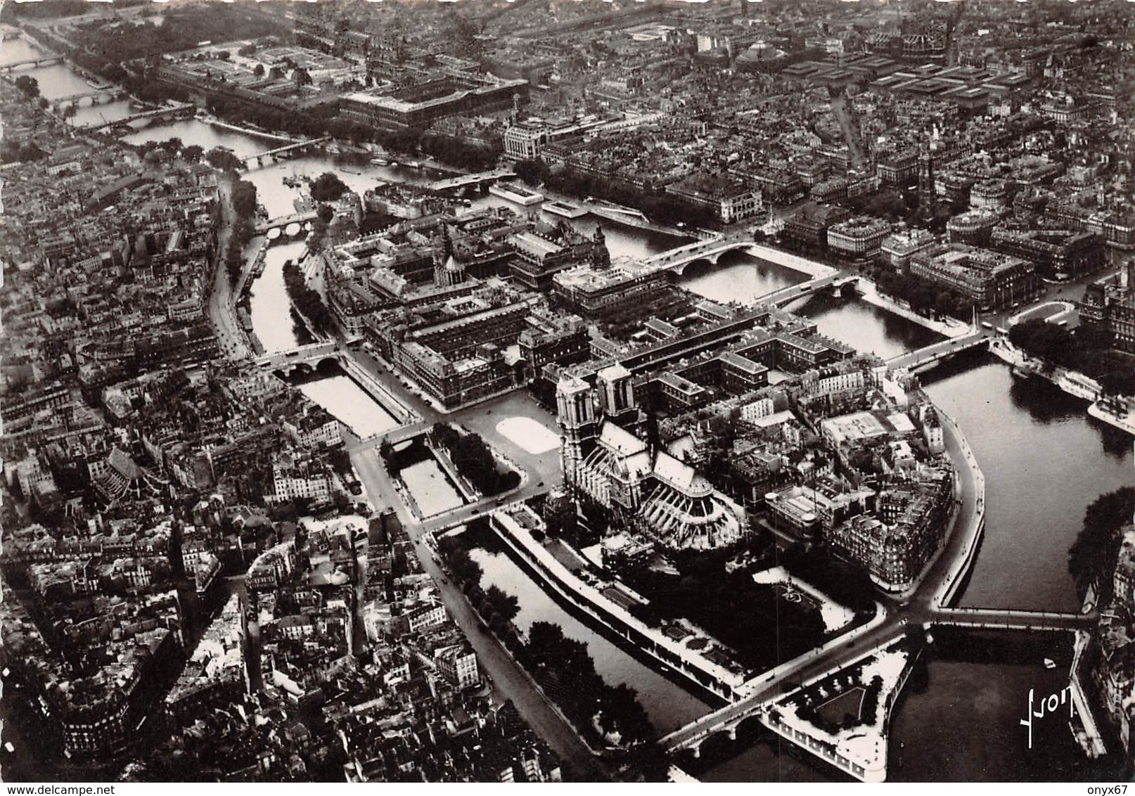 Carte Postale GRAND FORMAT PARIS (75) Cathédrale Notre-Dame 1163-1260-Flèche Brulée Le 15-04-2019 (Eglise-Religion) - Kerken