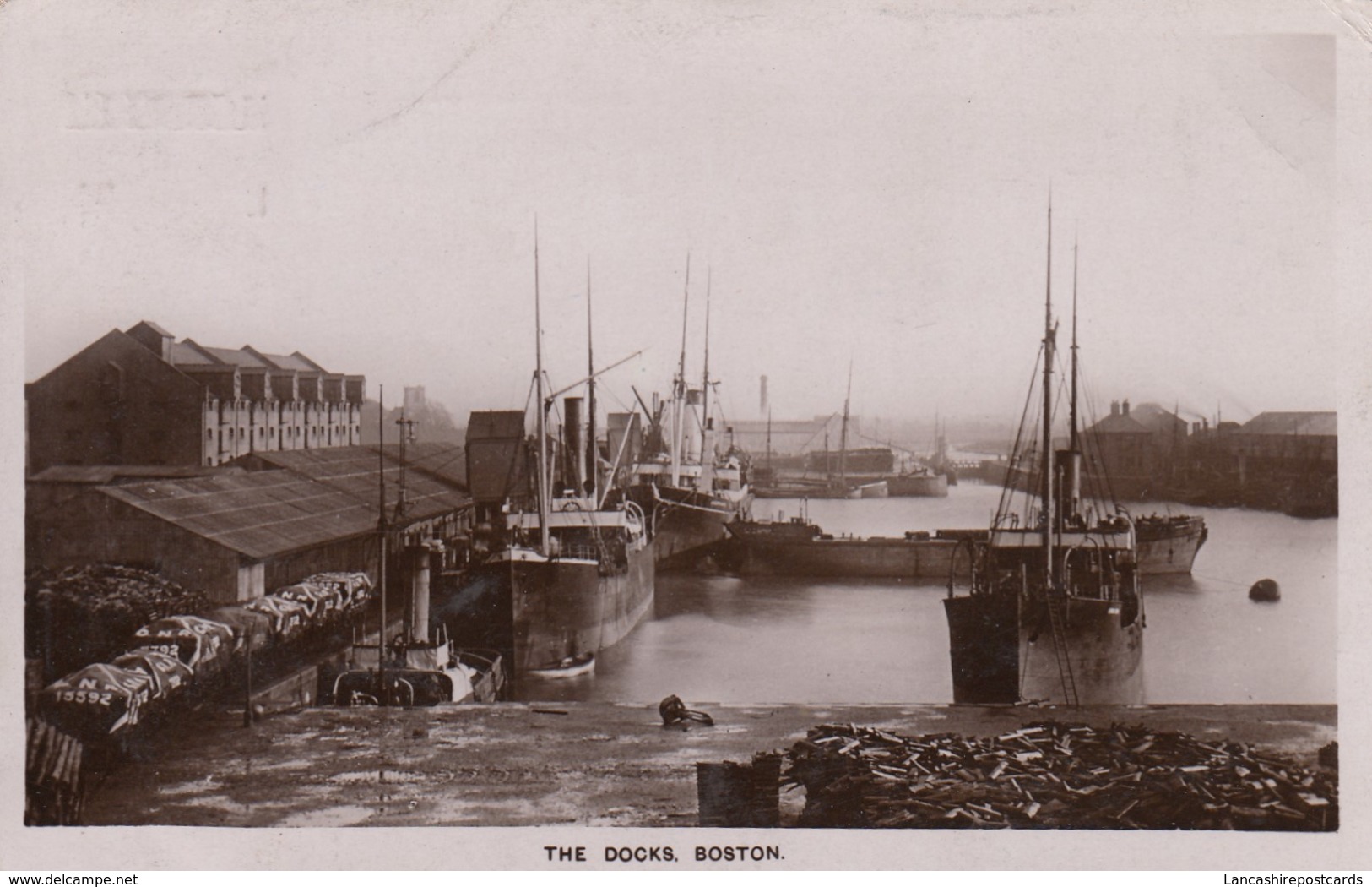 Postcard The Docks Boston Steam Ships In Harbour Shipping Interest PU 1930 [ Ruddock Of Lincoln ] My Ref  B13111 - Cargos