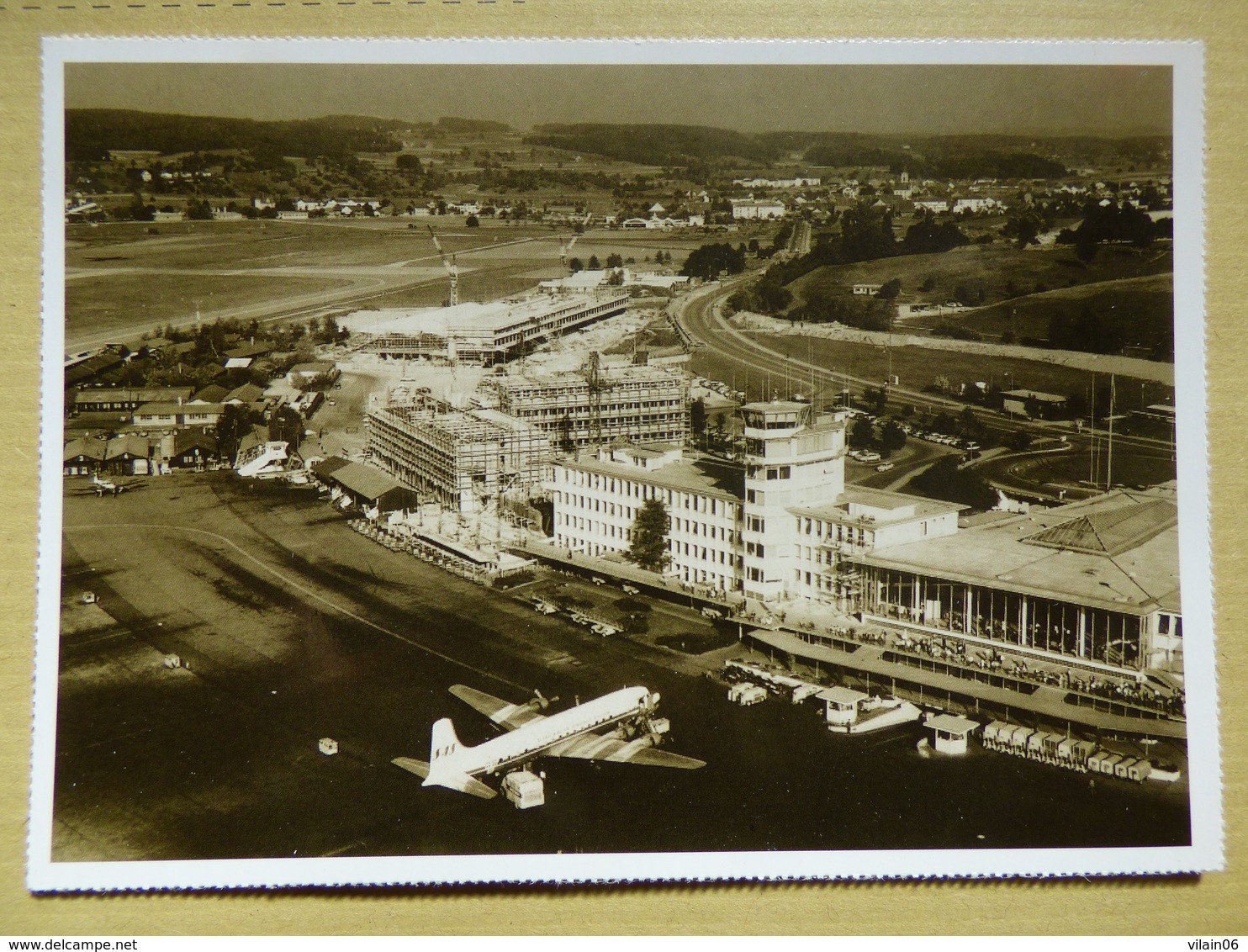 AEROPORT / AIRPORT / FLUGHAFEN        ZURICH 1959 CARTE MODERNE - Aerodromi