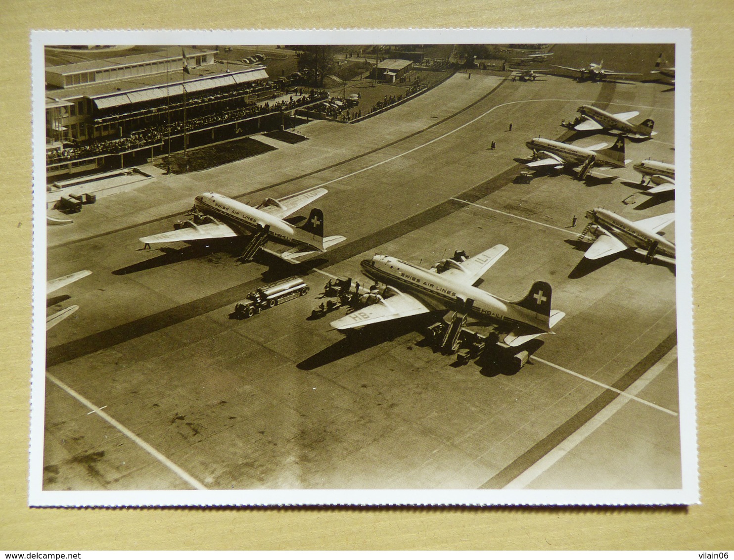 AEROPORT / AIRPORT / FLUGHAFEN        ZURICH 1947/48   CARTE MODERNE DC 4 ET DC 6 SWISS AIR - Aerodromi