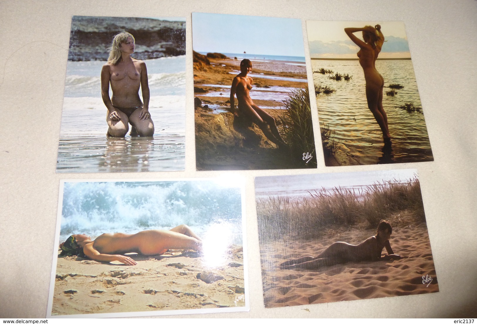 LOT DE 5 CARTES ......BELLES FEMMES NUES...BORD DE MER..PLAGE...NATURISME - 5 - 99 Cartoline