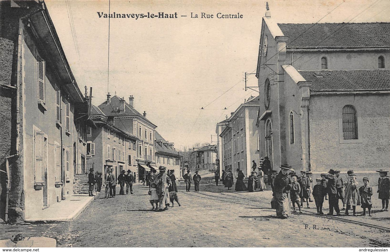 CPA VAULNAVEYS-LE-HAUT - La Rue Centrale - Autres & Non Classés