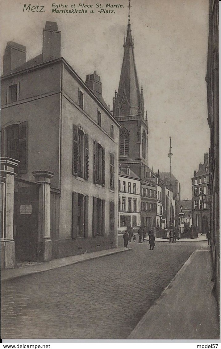 METZ - Eglise  Et Place Saint Martin - Metz
