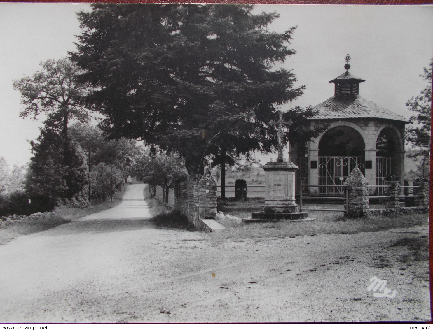 12 - VILLENEUVE D'AVEYRON - Chapelle De Notre Dame Des Graces. (CPSM) - Andere & Zonder Classificatie