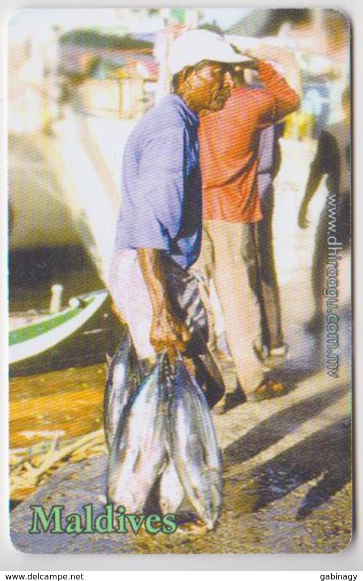 MALDIVES - FISHERMAN WITH FISHES - Maldiven