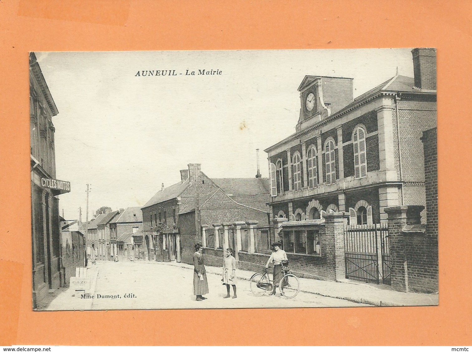 CPA  -  Auneuil  - La Mairie - Auneuil