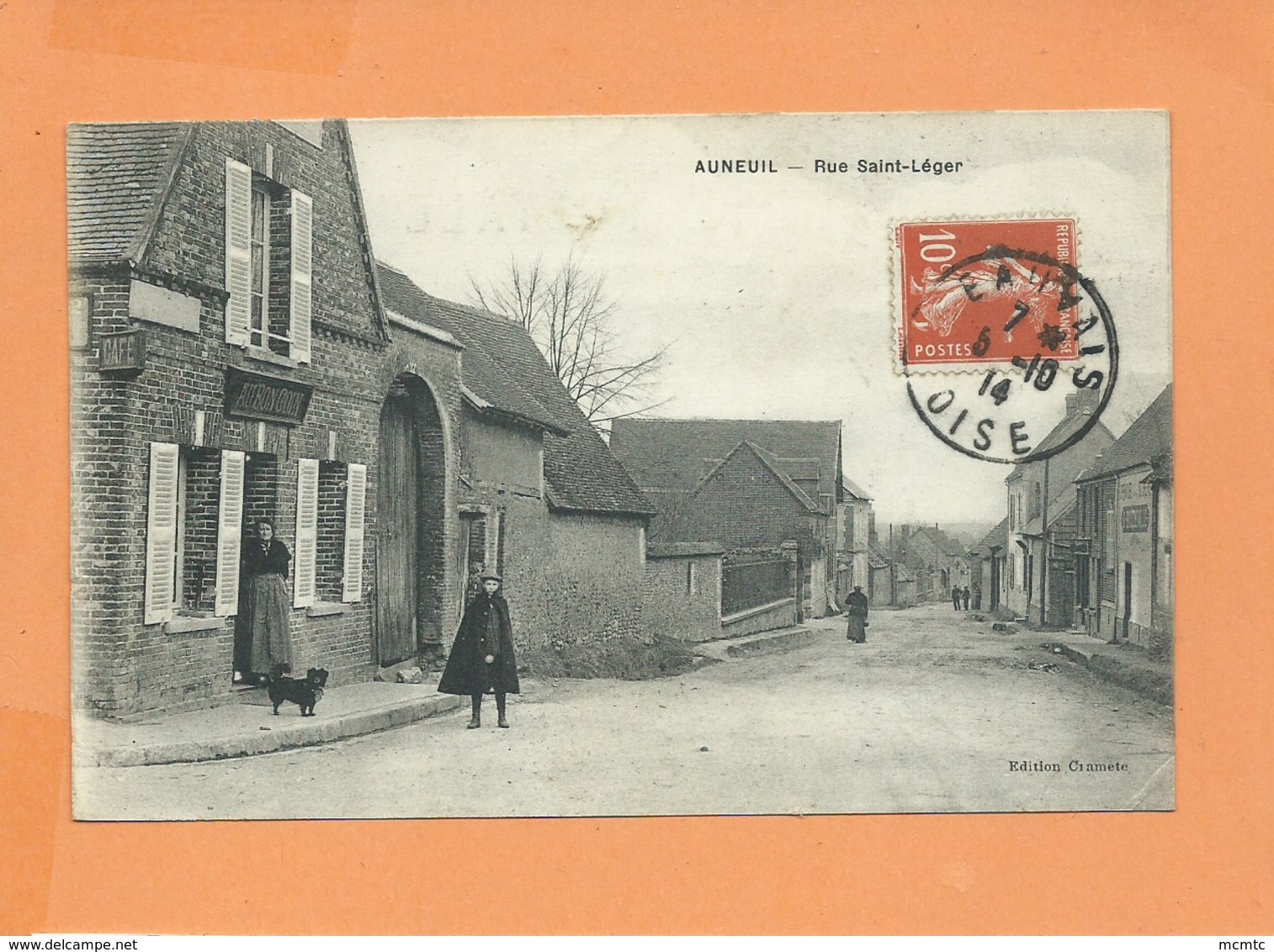 CPA   -  Auneuil  - Rue Saint Léger - Auneuil