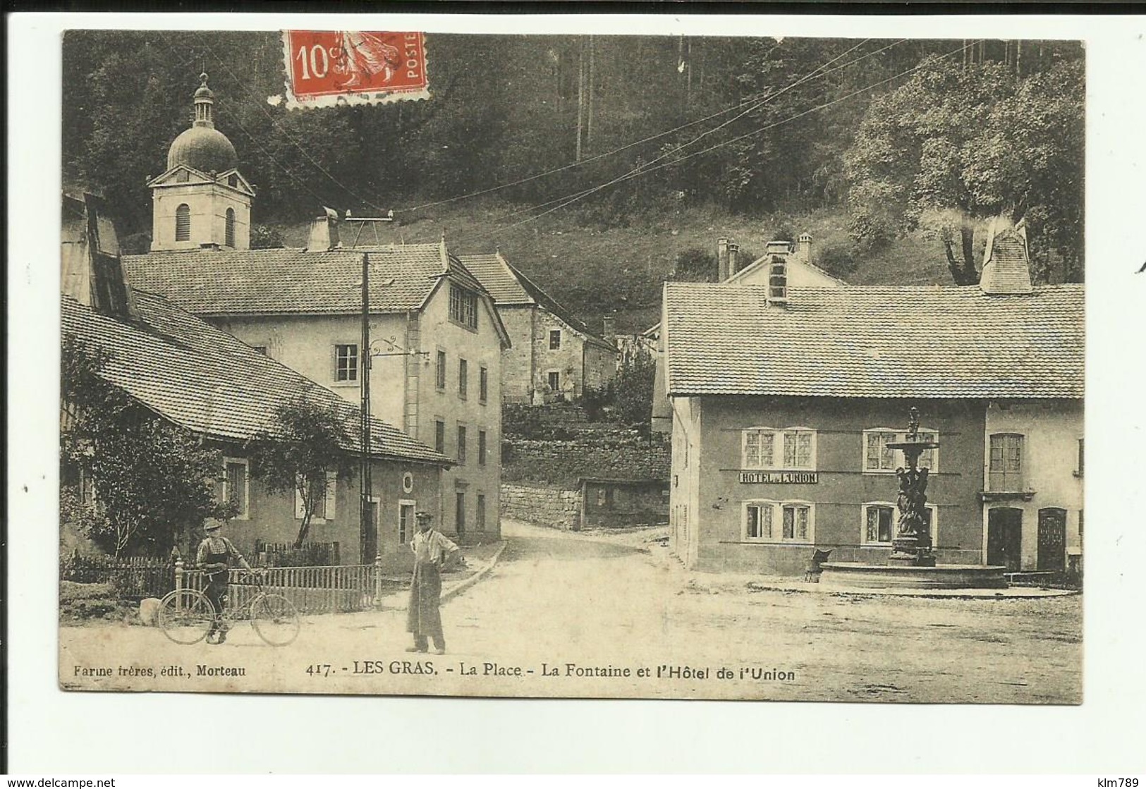 25 - Doubs - Les Gras - La Place - Fontaine Et Hotel De L'Union - Animée - - Other & Unclassified