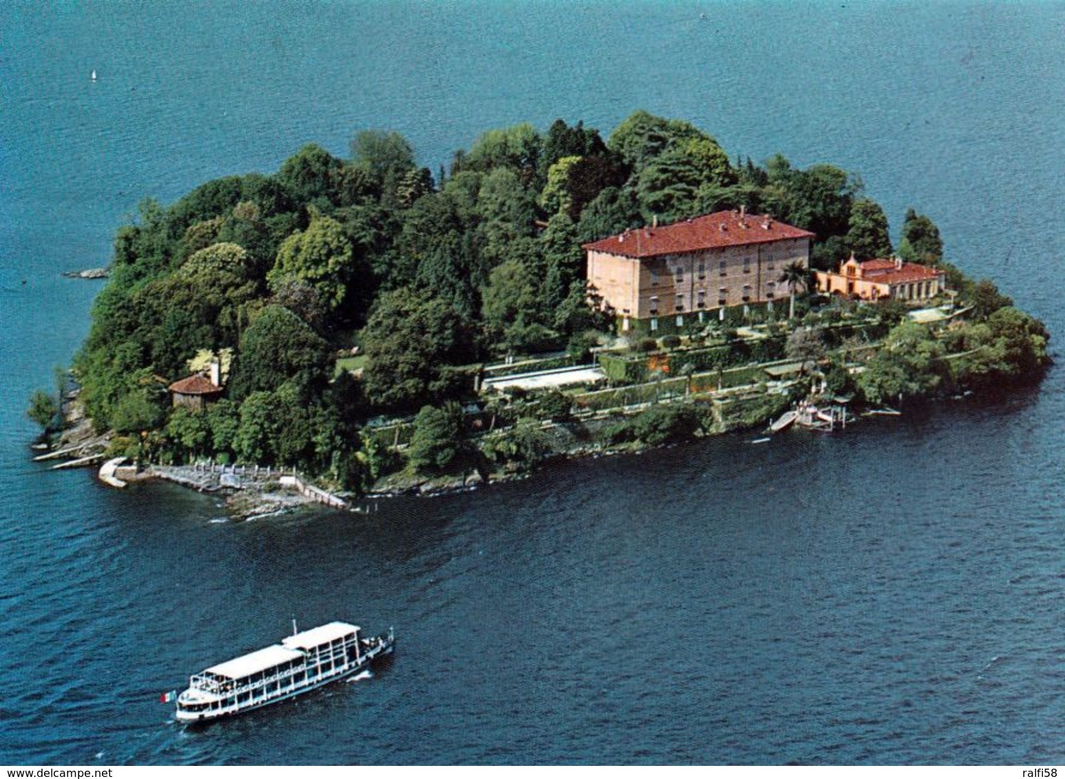 1 AK Italien * Blick Auf Die Isola Madre - Zählt Zu Den Borromäischen Inseln - Größte Insel Im Lago Maggiore - Luftbild - Autres & Non Classés