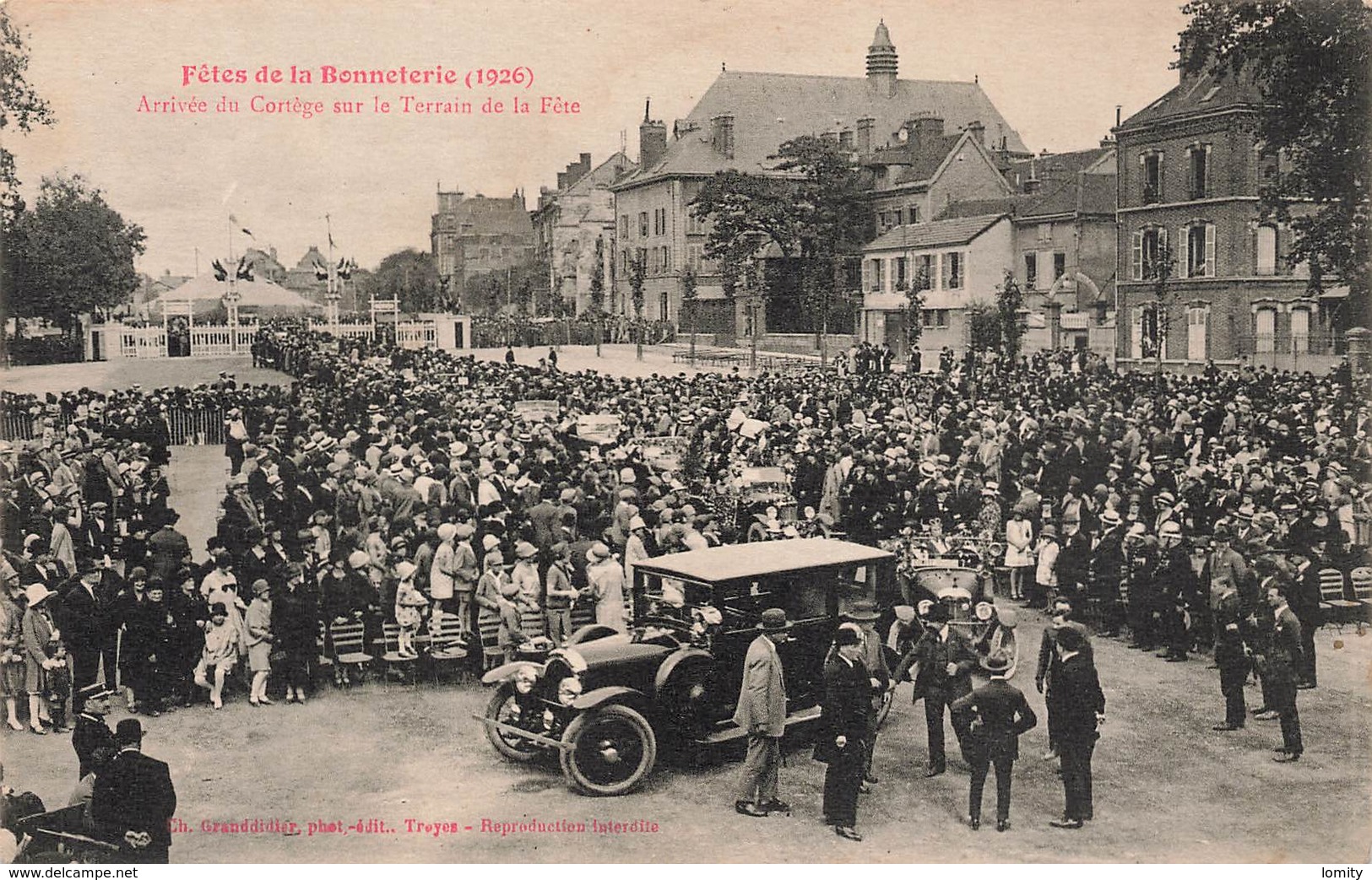 10 Troyes Fetes De La Bonneterie 1926 Arrivée Du Cortège Sur Le Terrain De La Fête Cpa Carte Animée - Troyes