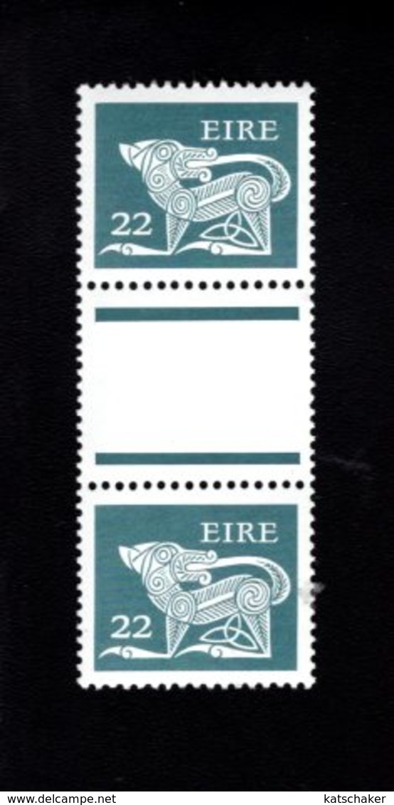 758898032 1981 SCOTT 472 POSTFRIS  MINT NEVER HINGED EINWANDFREI  (XX)  TYPE OF 1968 - DOG  PAIR WITH LABEL BETWEEN - Neufs