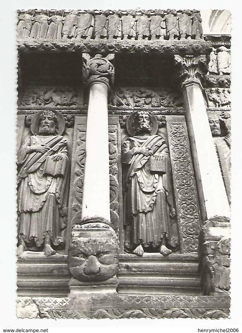 13 Arles - Bas Reliefs De L'église Ste Trophine Porte Principale Ed Du Sud Est Yvan Tavernèse Marseille - Arles