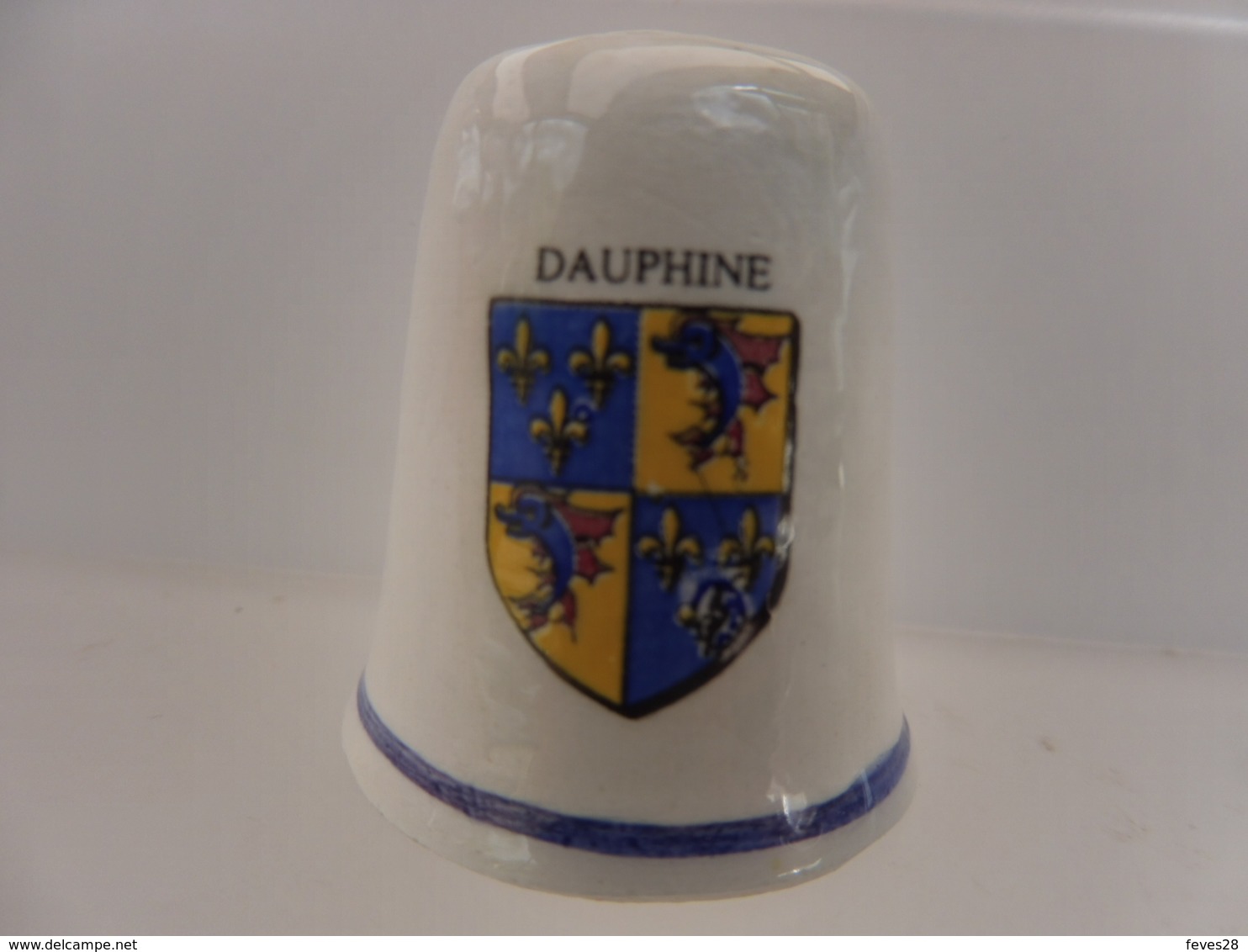 DE A COUDRE EN FAIENCE - ARMOIRIES BLASON - DAUPHINE - Autres & Non Classés