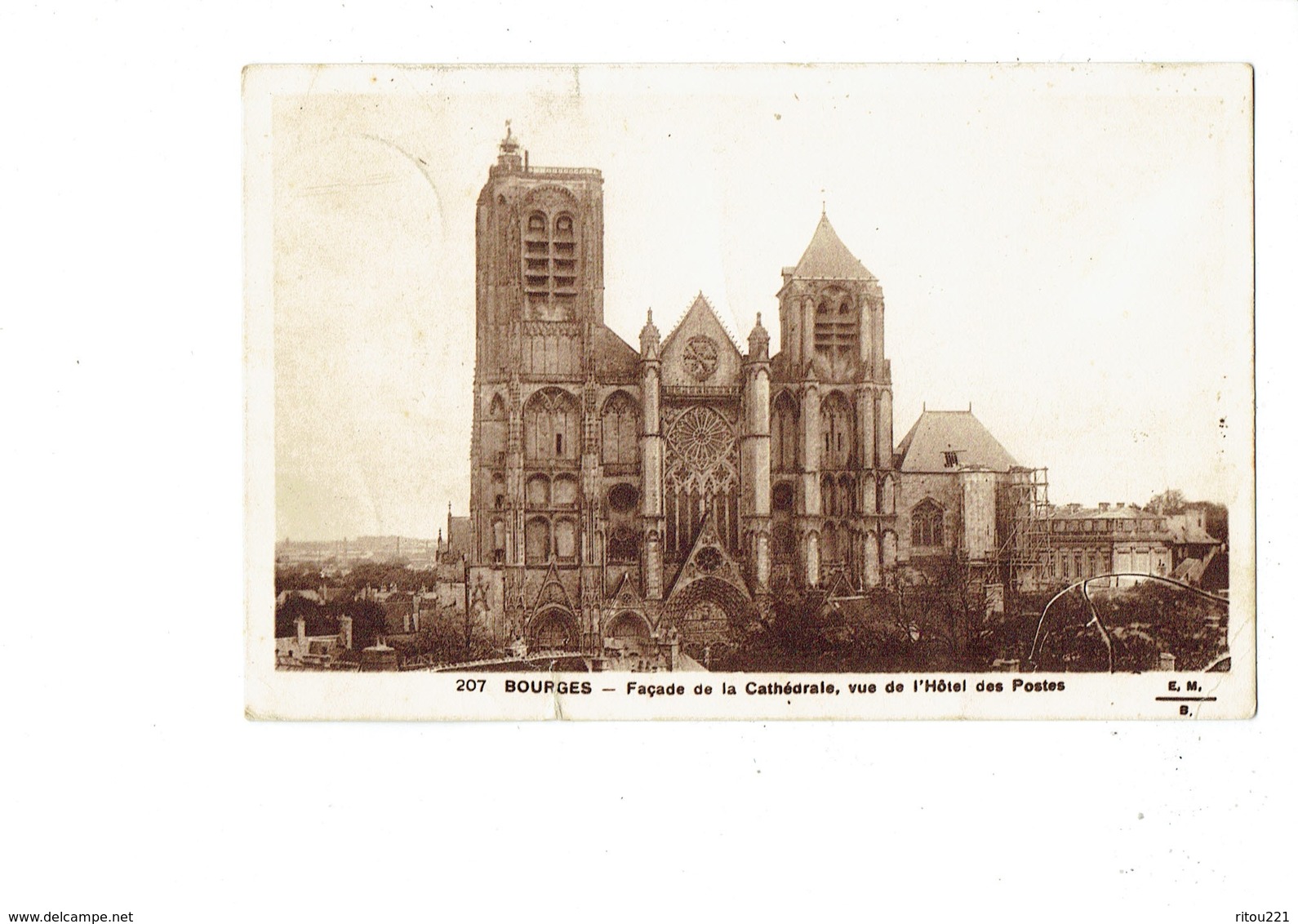 Cpa - 18 - BOURGES -  La Cathédrale Façade - Travaux échafaudage - E. Maquaire - 207 - Bourges