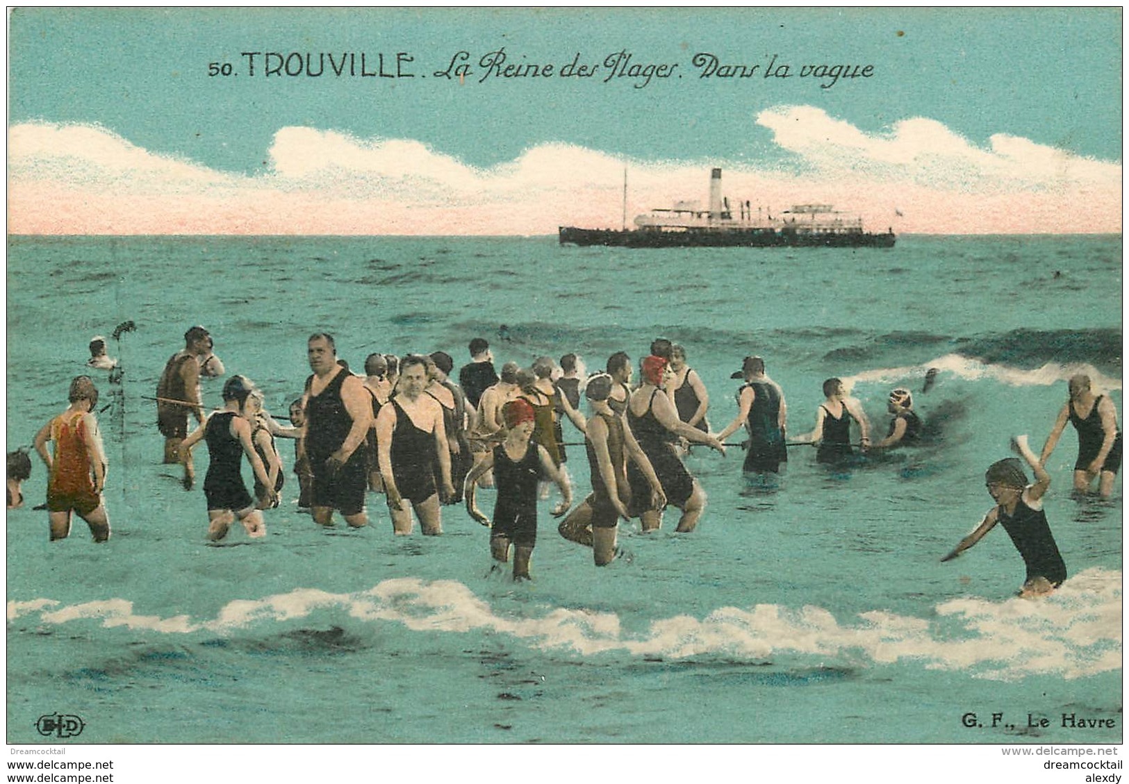 14 TROUVILLE. Dans La Vague à La Plage - Trouville