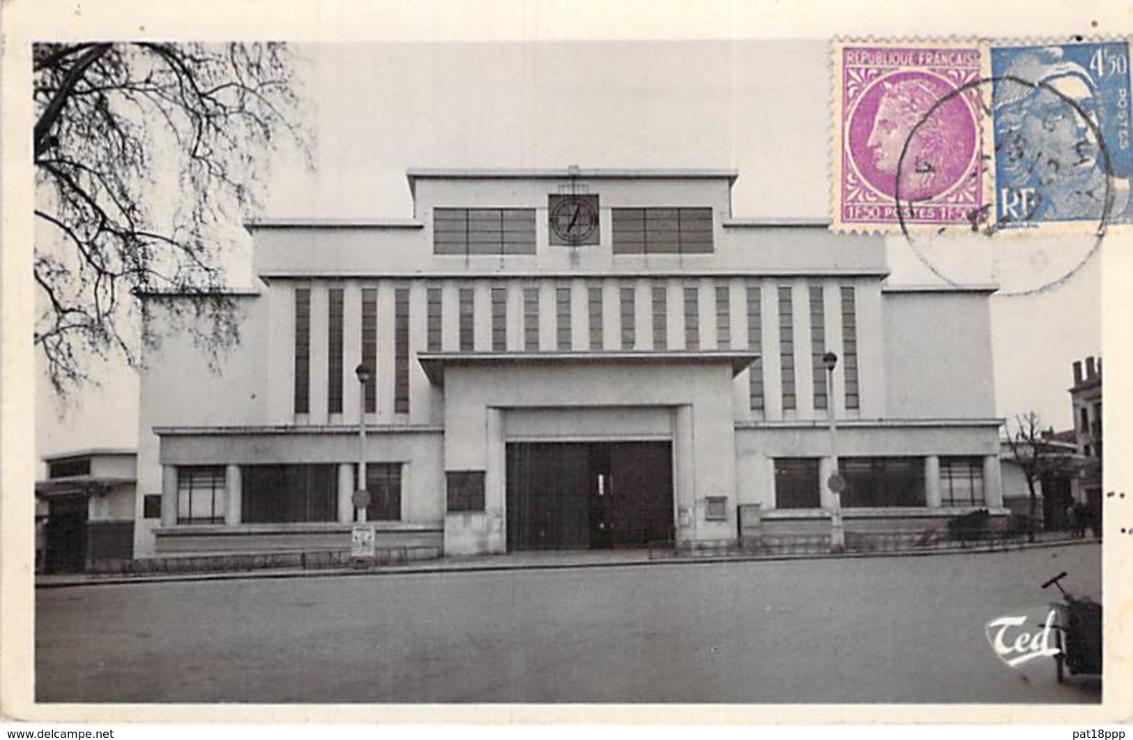 03 - VICHY : Le Marché / Market  - CPSM Photo Noir Et Blanc Format CPA 1947 - Allier - Vichy