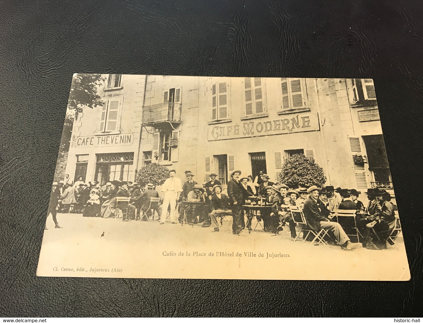 Cafés De La Place De L’Hotel De Ville De JUJURIEUX (Thevenin & Moderne) - 1911 Timbrée - Unclassified