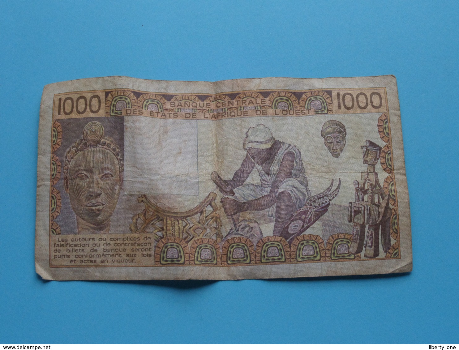 1000 ( Mille ) FRANCS Banque Centrale Des Etats De L'AFRIQUE De L'OUEST 290453227 ( T 453227 - 1985 ) ! - Estados De Africa Occidental