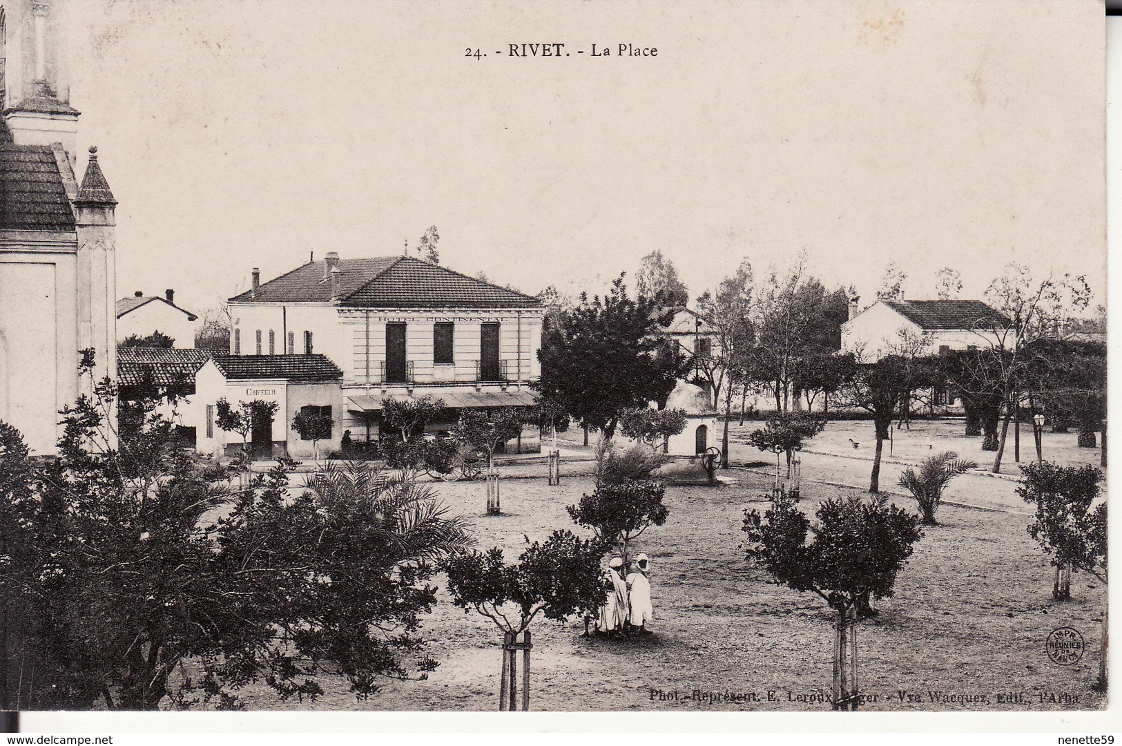 ALGERIE - RIVET - La Place + Coiffeur + Hôtel Continental ++ 1910 - Autres & Non Classés