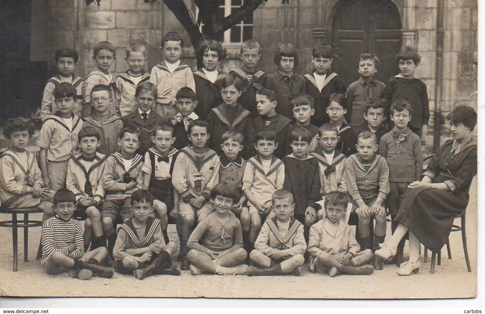 25 BESANCON  Carte Photo D'une Classe De 9e Juin 1919 - Besancon