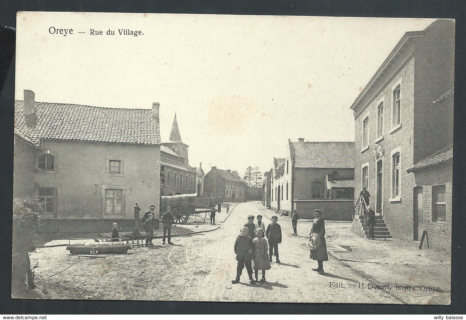 +++ CPA - OREYE - Rue Du Village - Carte Animée   // - Oreye