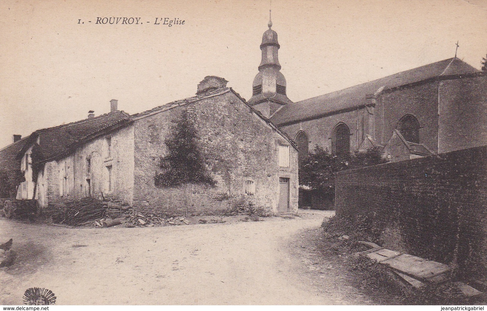 619 Rouvroy L Eglise - Rouvroy