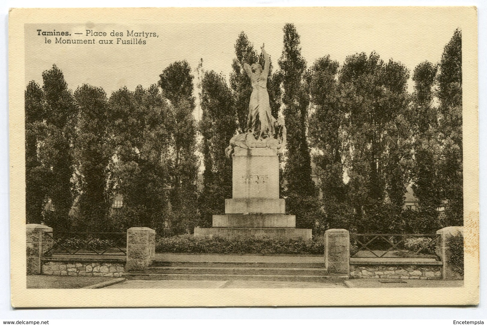 CPA - Carte Postale - Belgique - Tamines - Place Des Martyrs - Le Monument Aux Fusillés (M8359) - Sambreville