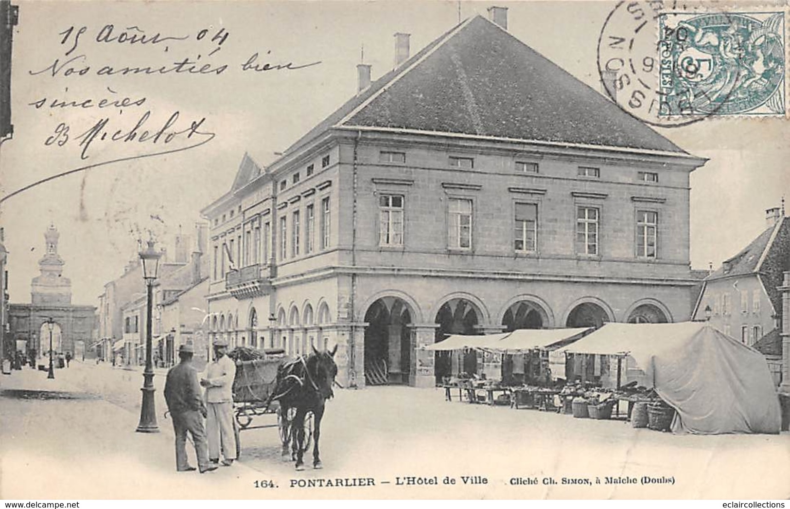 Pontarlier     25      Hôtel De Ville Et Le Marché 2   (Voir Scan) - Pontarlier