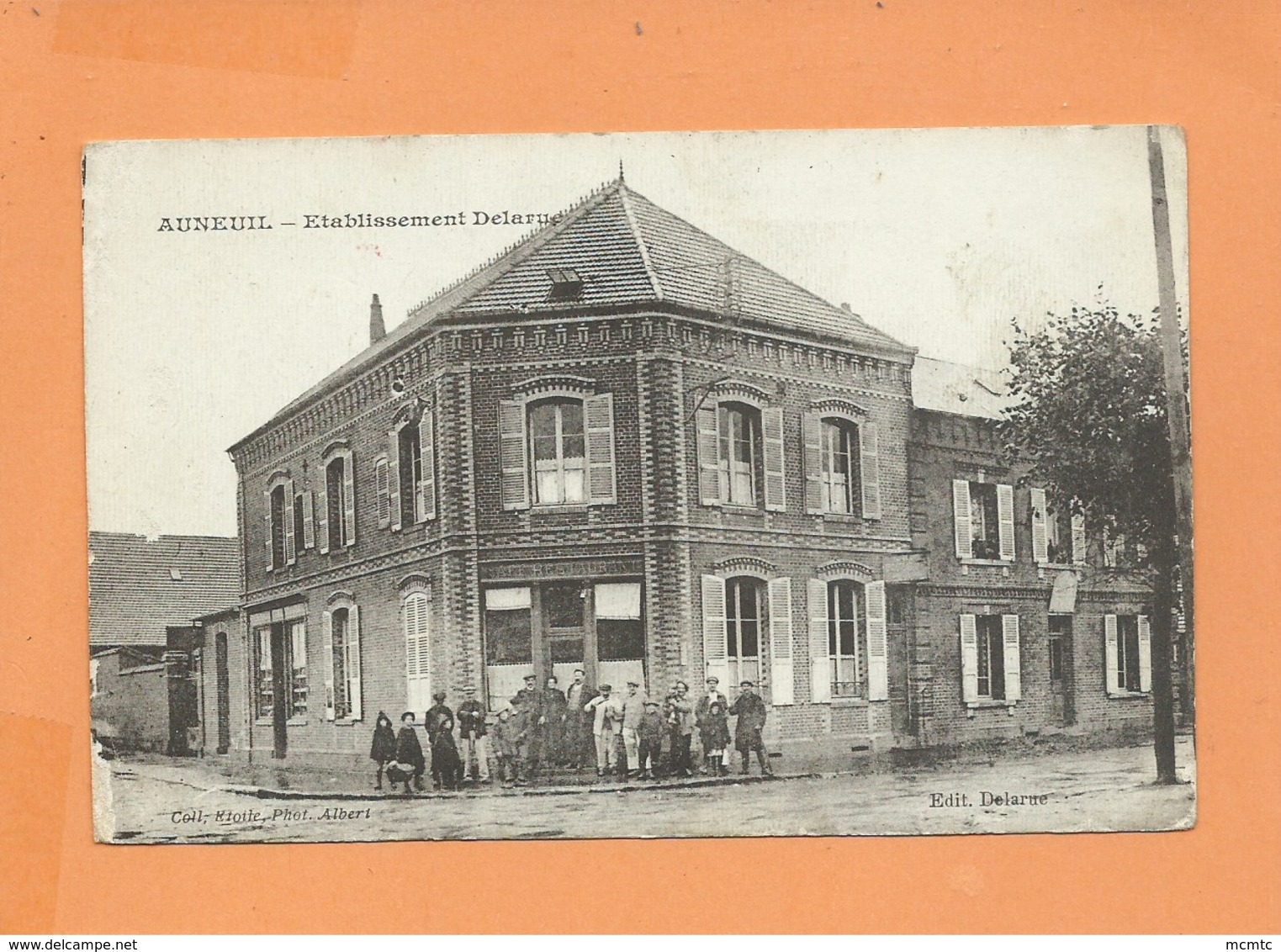 CPA   - Auneuil  - Etablissement Delarue - Auneuil