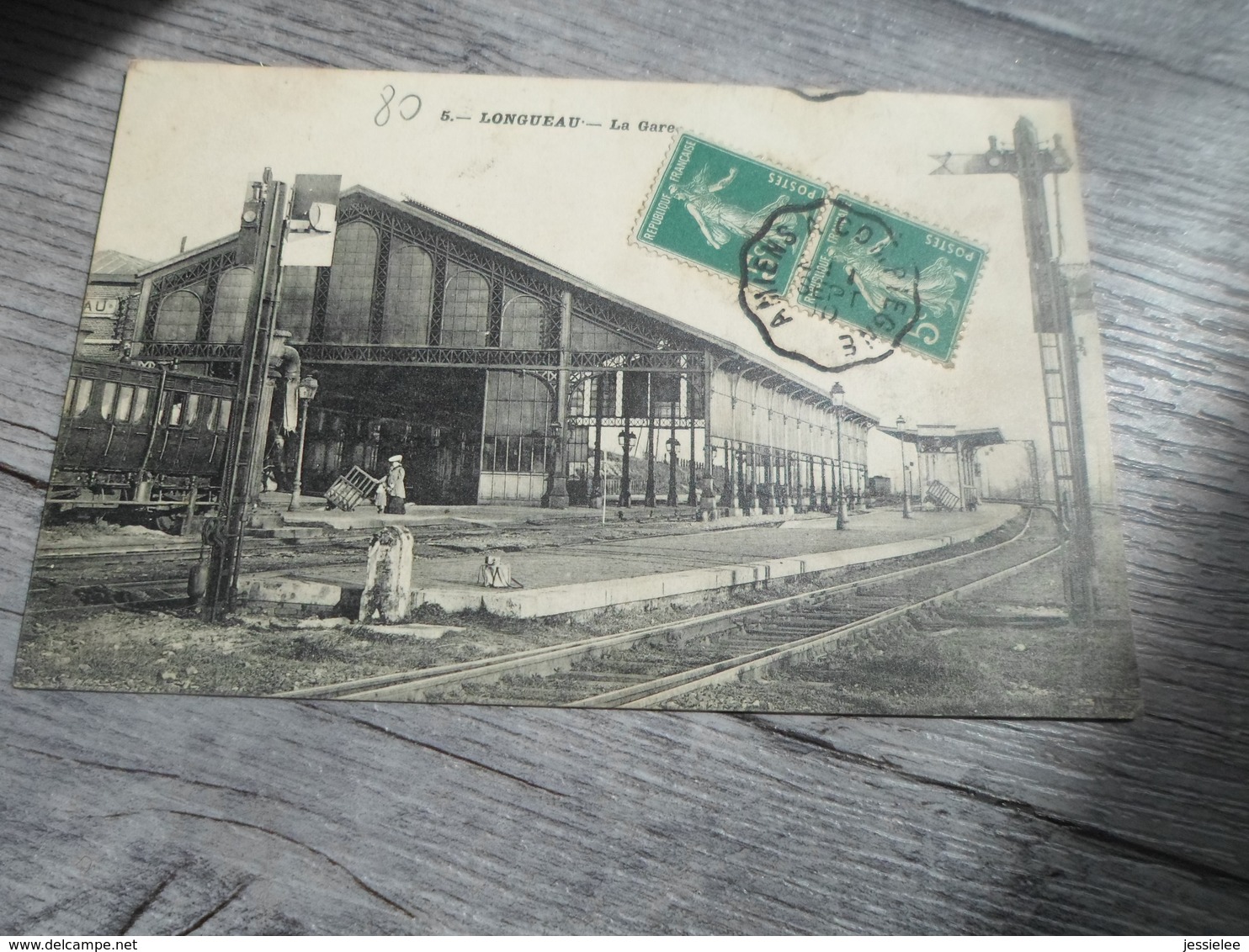 CPA ANIMEE - LA GARE DE LONGUEAU - Gares - Sans Trains