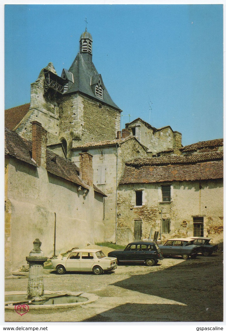 24-BE-100 BERGERAC - Edts Apa Poux - Place Pélissière. Fontaine. Voitures En Stationnement. - Bergerac