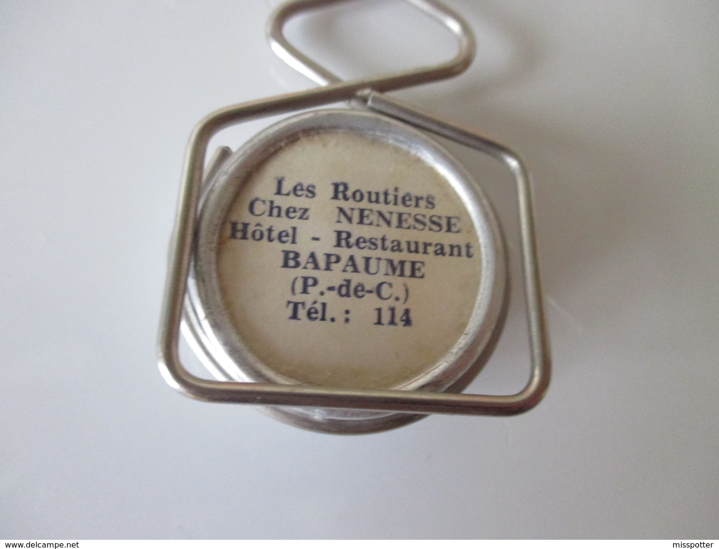 Porte Clé Ancien  Les Routiers Hôtel Restaurant Bapaume - Porte-clefs